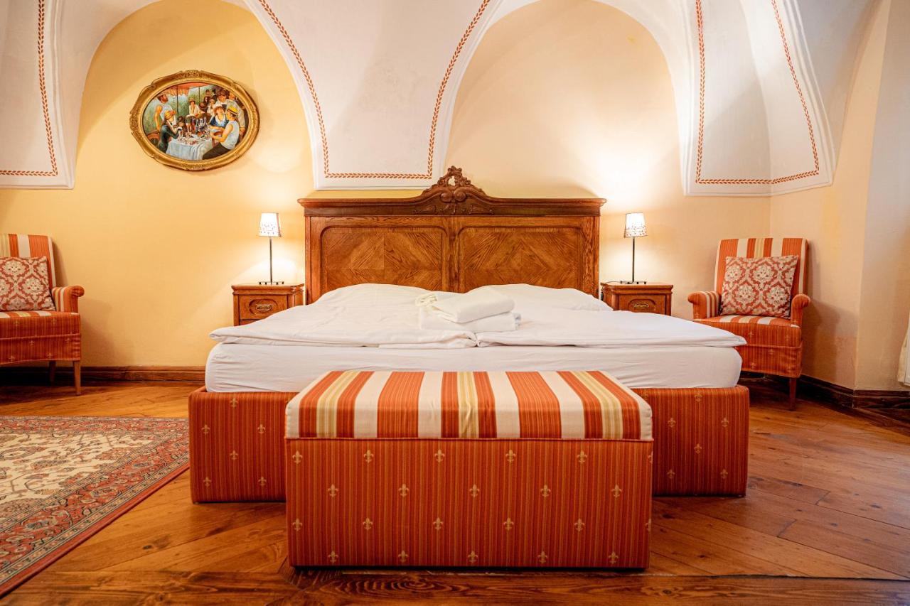 Penzion Cosmopolitan Ii. Banská Štiavnica Habitación foto