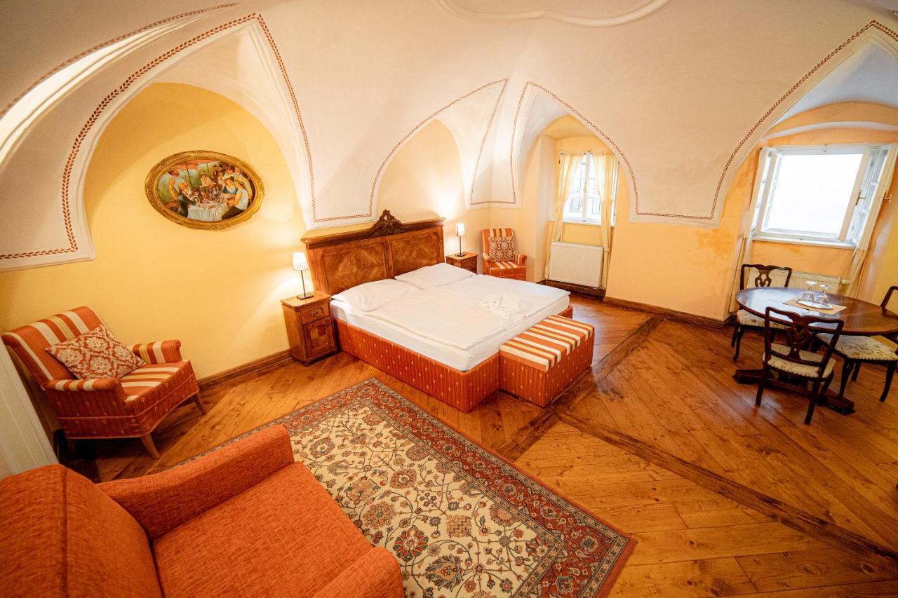 Penzion Cosmopolitan Ii. Banská Štiavnica Exterior foto