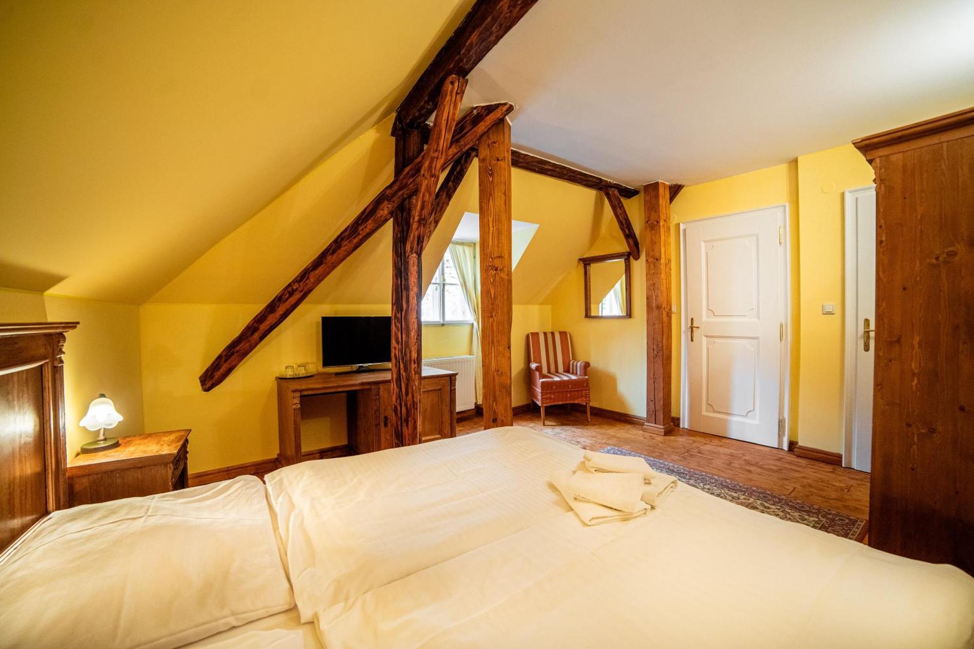 Penzion Cosmopolitan Ii. Banská Štiavnica Habitación foto