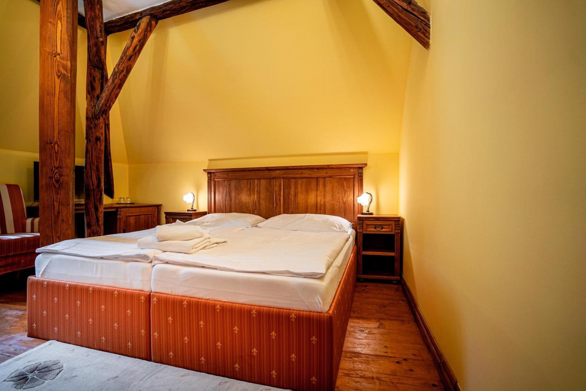Penzion Cosmopolitan Ii. Banská Štiavnica Habitación foto