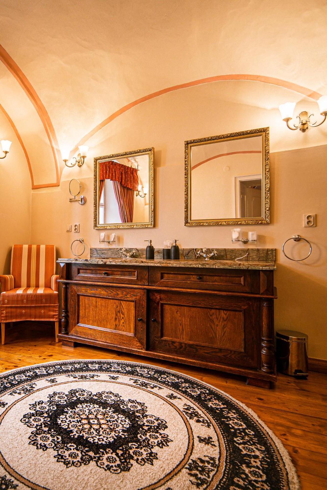 Penzion Cosmopolitan Ii. Banská Štiavnica Habitación foto
