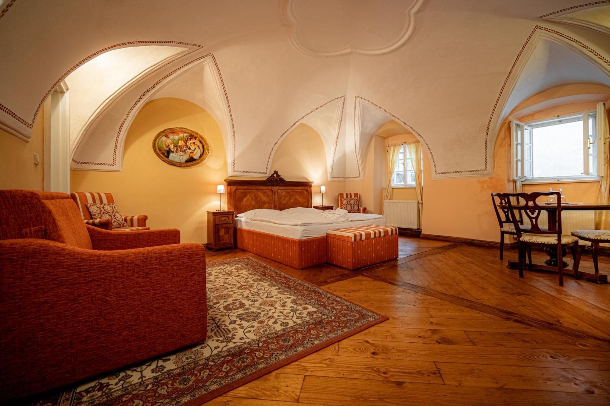 Penzion Cosmopolitan Ii. Banská Štiavnica Habitación foto