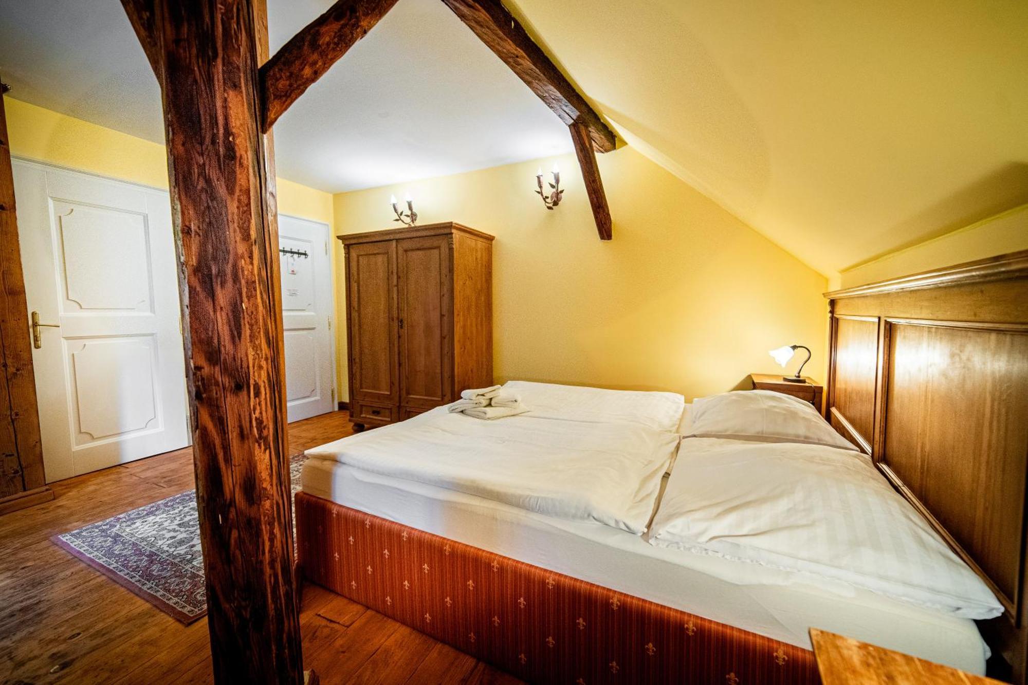 Penzion Cosmopolitan Ii. Banská Štiavnica Habitación foto