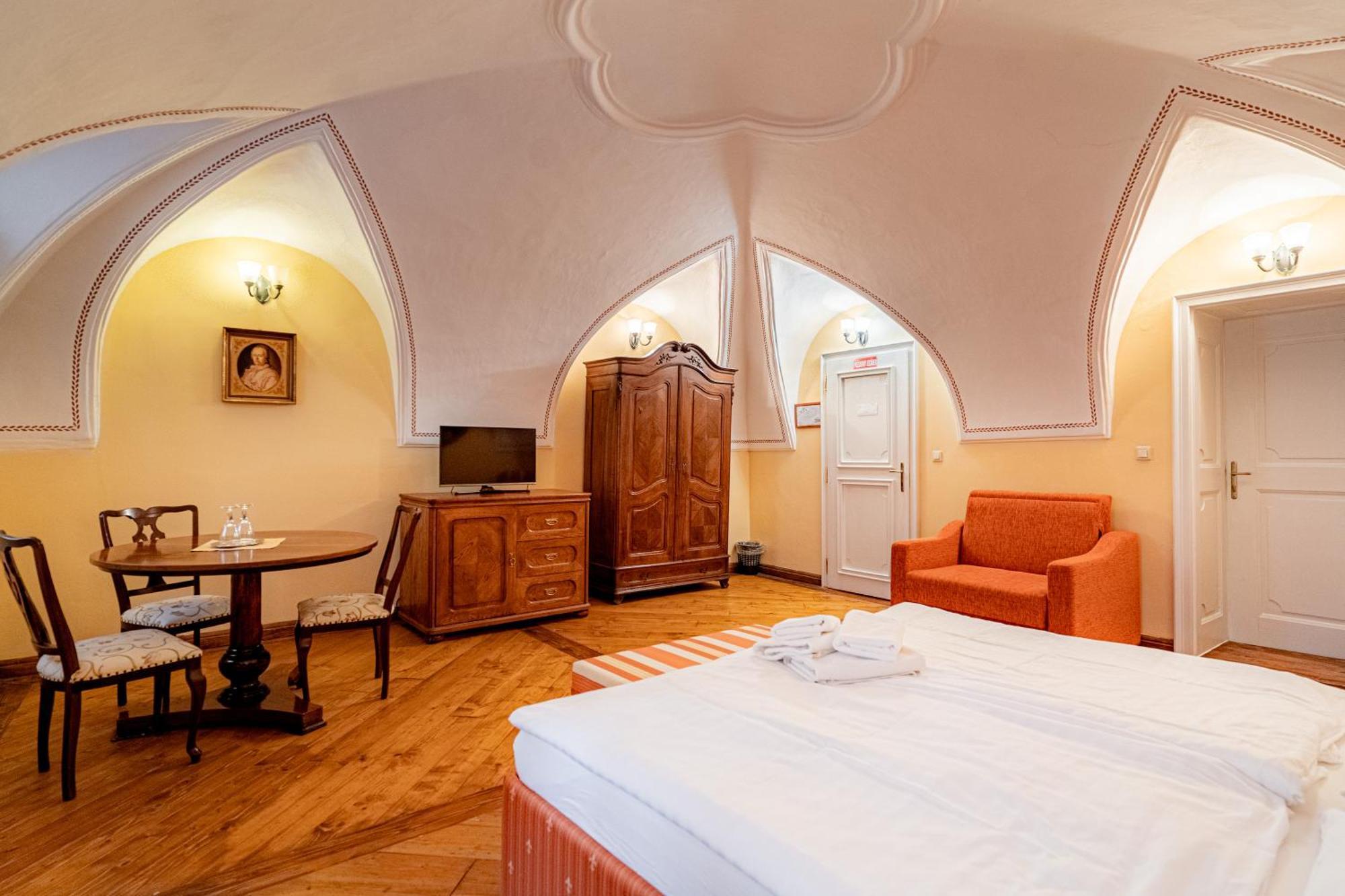 Penzion Cosmopolitan Ii. Banská Štiavnica Habitación foto