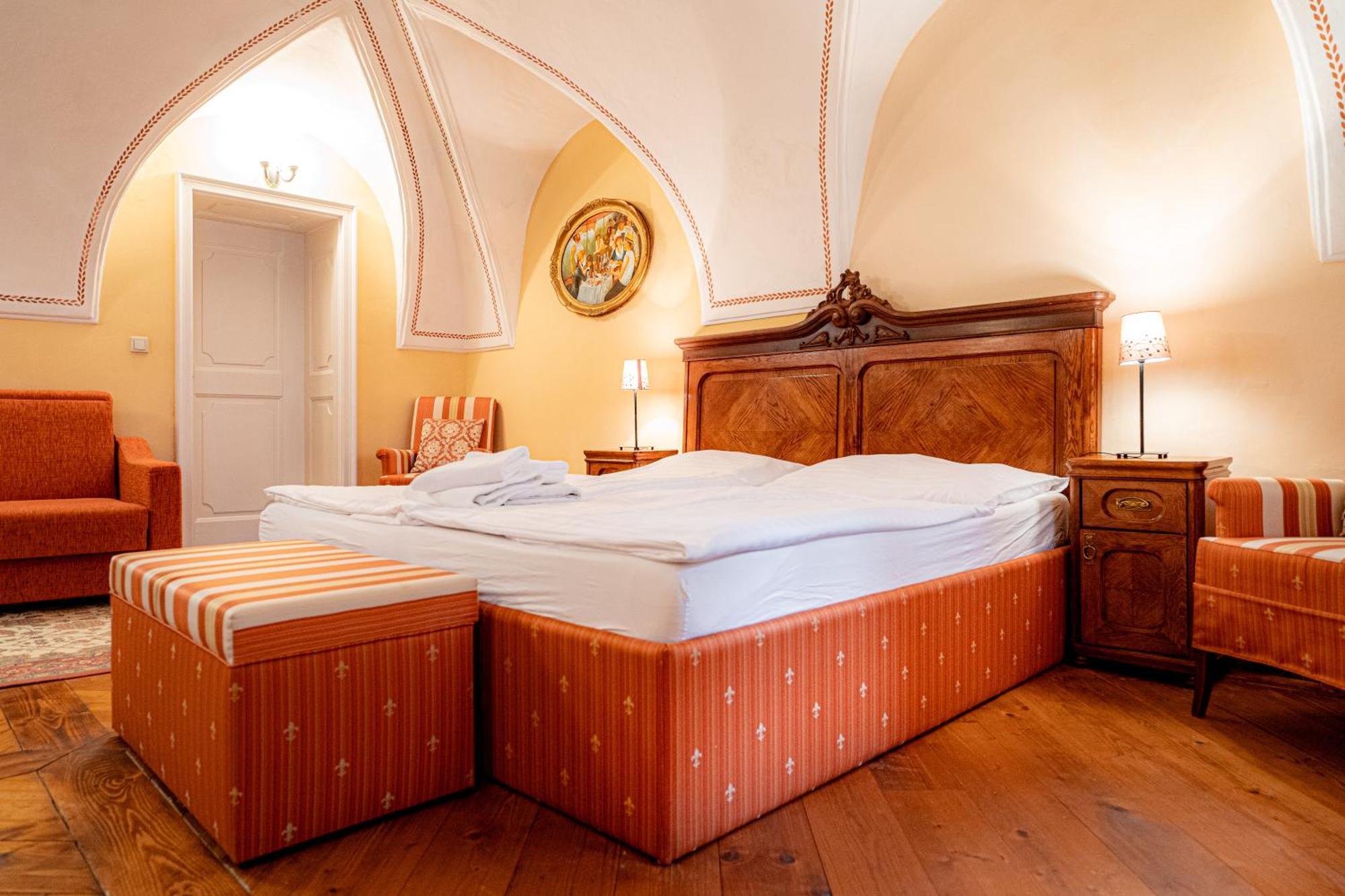 Penzion Cosmopolitan Ii. Banská Štiavnica Habitación foto